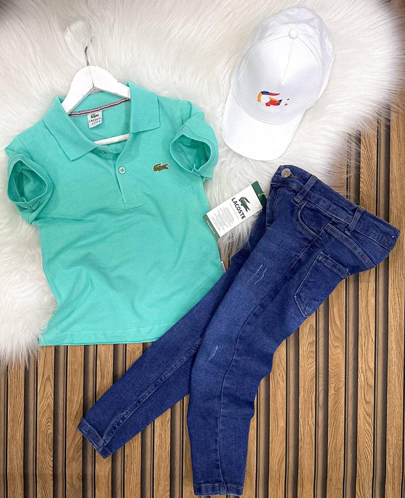 Tee-shirt Lacoste , pantalon et casquette