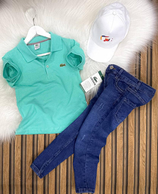 Tee-shirt Lacoste , pantalon et casquette